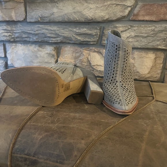 Vince Camuto Suede Ankle Boot with Kitten heal - Picture 2 of 3